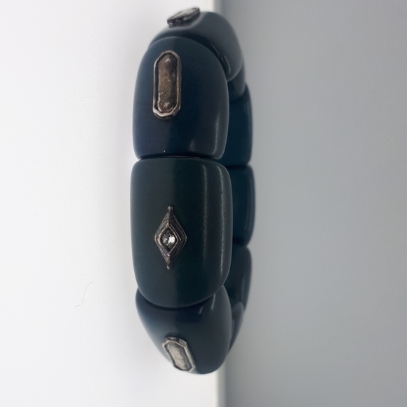 Chunky bracelet w/ Stirling silver accents. - Picture 4 of 7